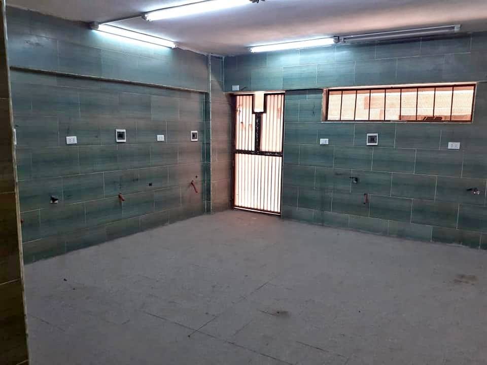 وحده صناعيه بالمجمع الصناعي بمنطقه الخانكة للبيع .