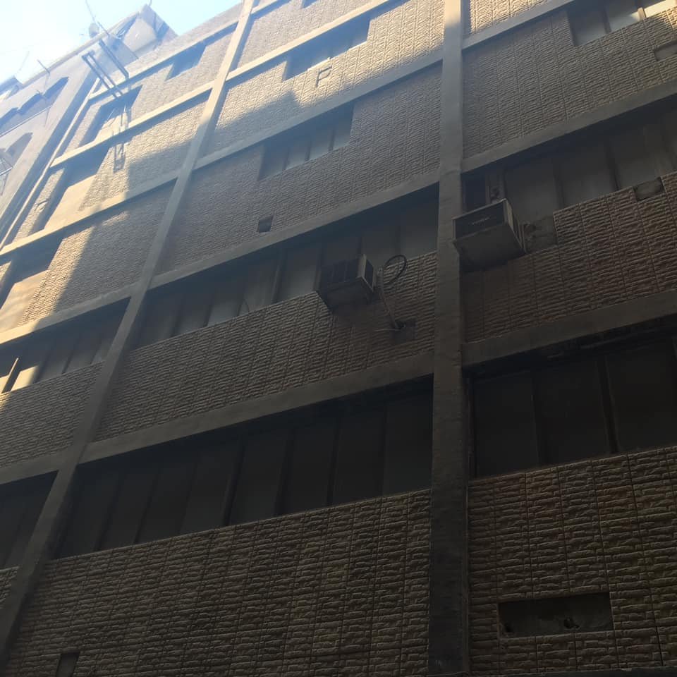 مصنع للبيع كامل بالتجهيز 410م ب كفر طهرومس  فيصل عند حي الهرم بجانب ميدان الساعه