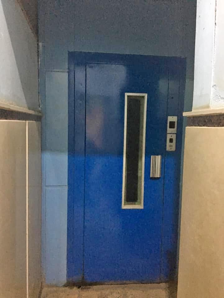 مصنع للبيع كامل بالتجهيز 410م ب كفر طهرومس  فيصل عند حي الهرم بجانب ميدان الساعه