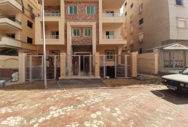 بافخم عماره بكمبوند المستشارين خلف حي مصروية ١٦٥م