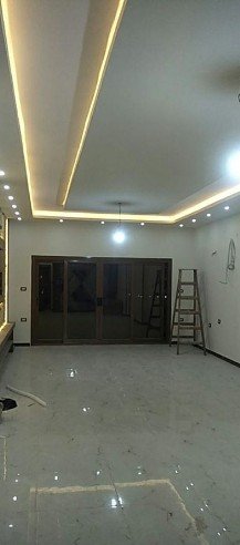 شقه إيجار قانون جديد في التجمع الخامس النرجس عمارات ٢٢٠م