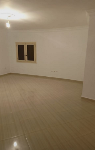 للإيجار شقه دور تاني بفيلات الياسمين