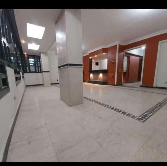 المعادي – المعراج العلوي – خلف بنزينة امارات مصر  تشطيب سوبر لوكس المساحة – 200 متر .