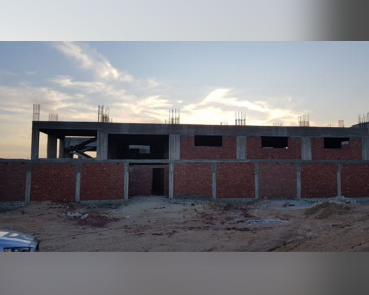 مصنع للبيع فى مدينة العاشر مساحة 702 م