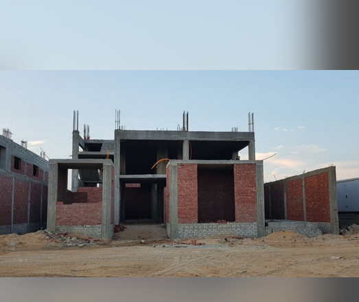 مصنع للبيع فى مدينة العاشر مساحة 702 م