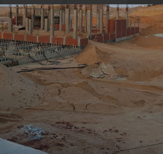 مصنع للبيع فى مدينة العاشر مساحة 702 م