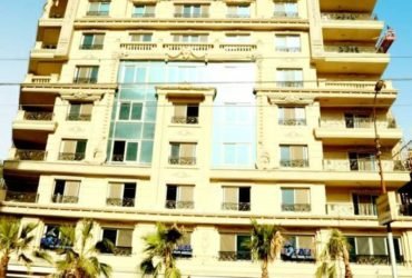 للبيع شقة ببرج حديث وموقع متميز بمصر الجديدة بالقرب من تيفولى