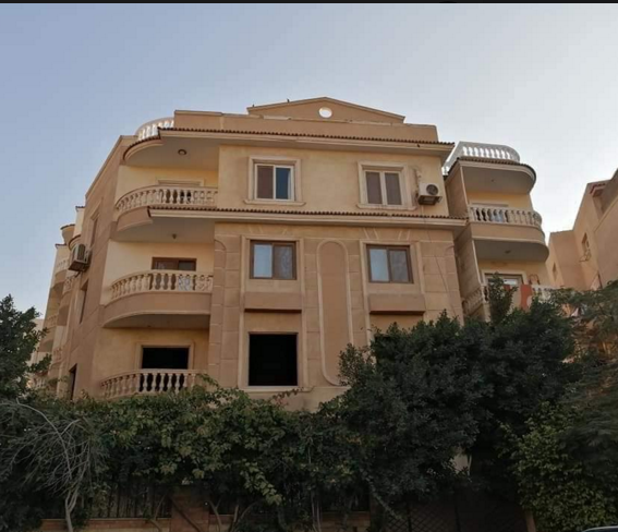 شقه لقطه الحي السابع الشيخ زايد مساحه ١٣١ متر