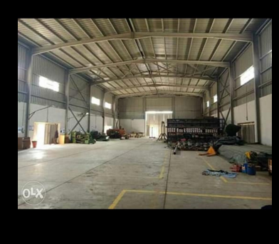 مصنع للإيجار بالتجمع الخامس  المنطقة الصناعية الالف مصنع  موقع مميز جدا  المساحة 1250 متر