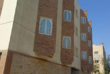 مصنع للبيع هندسى بالعاشر