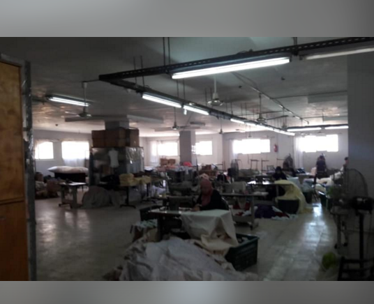 مصنع للبيع بمدينه العبور لجميع التخصصات