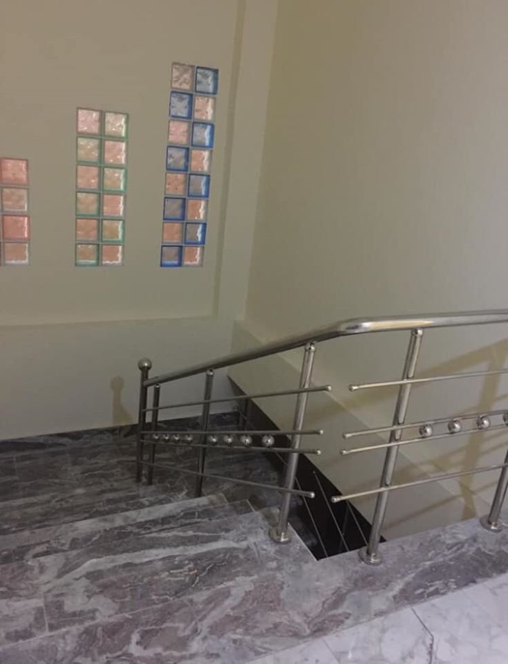 للايجار دوبلكس 350م بالمطبخ و التكيفات بكمبوند مميز