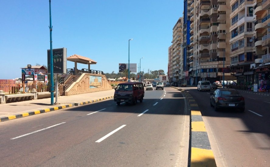 شقه 135 متر صافي للبيع تانى نمره من البحر بالمندره بحري شارع موريتانيا بالاسكندريه