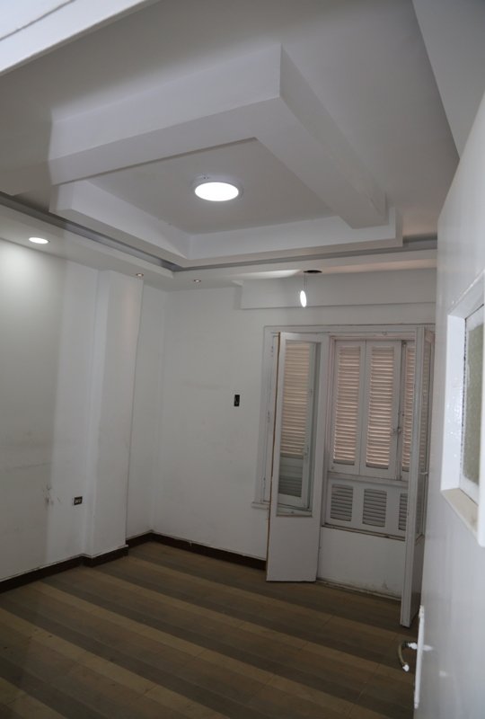 شقة للايجار بشارع الفجالة الرئيسى تصلح للشركات والمكاتب