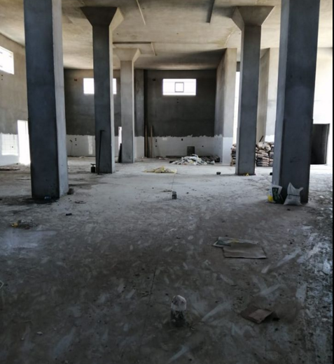 مصنع للبيع بالعاشر