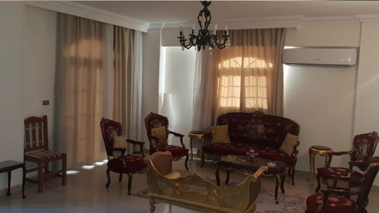 شقة للايجار بالتجمع الاول – بفيلات الياسمين7