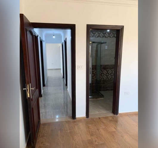 شقه للايجار ف الشيخ زايد بكمبوند جنه1