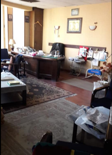 مصنع للبيع تخصص ملابس العبور