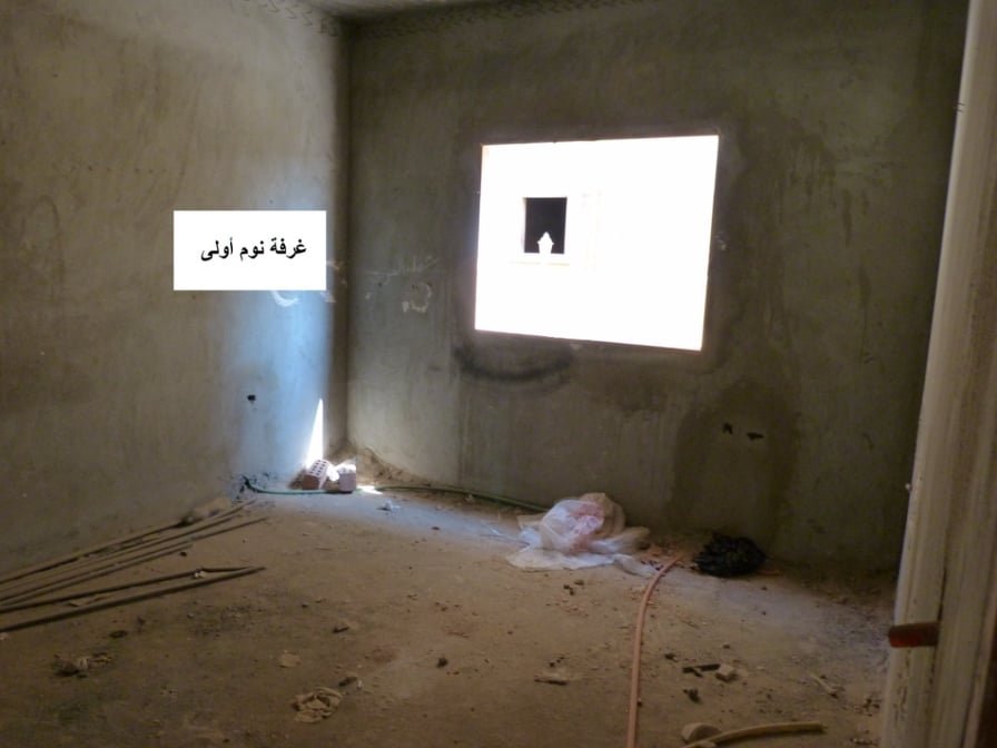 شقة بالتجمع بتسهيلات بسيطة