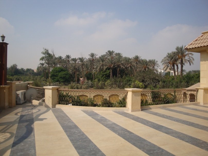 للبيع قصر للعظماء و لهواة الفخامة