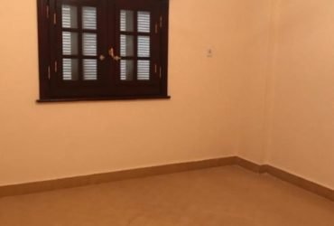 شقه بفيلات الياسمين 200متر للايجار