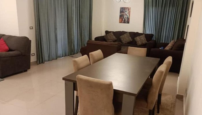 شقه للايجار بكمباوند اكاسيا 220متر