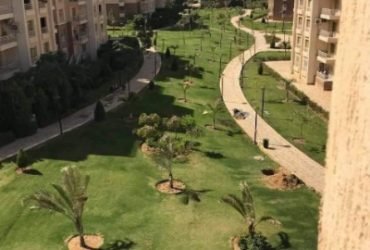 شقه للايجار بمدينتي مساحة 200متر