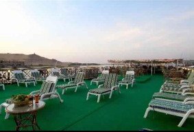 فندق عائم3