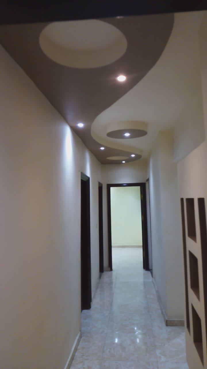 شقه للبيع الجيزه فيصل شارع العشرين الرئيسي