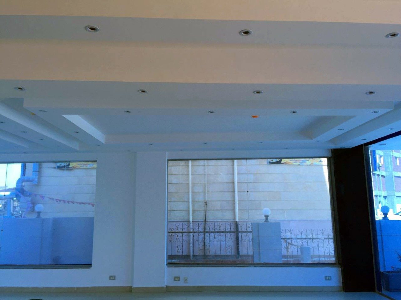 مبنى ادارى للايجار بالتجمع الاول