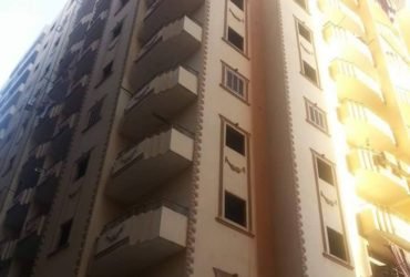 شقه للبيع بالنزهه الجديدة ١١٥ م ثانى بالكونه ١٣٠ الف كاش وقسط