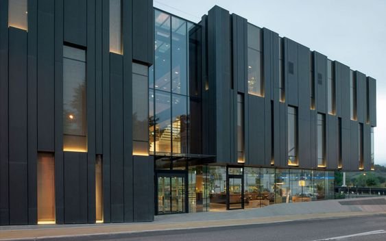 مساحة إدارية للإيجار 630م بالتجمع الخامس تشطيب ألترا سوبر لوكس بأرقي مبني بالقطاع الثاني