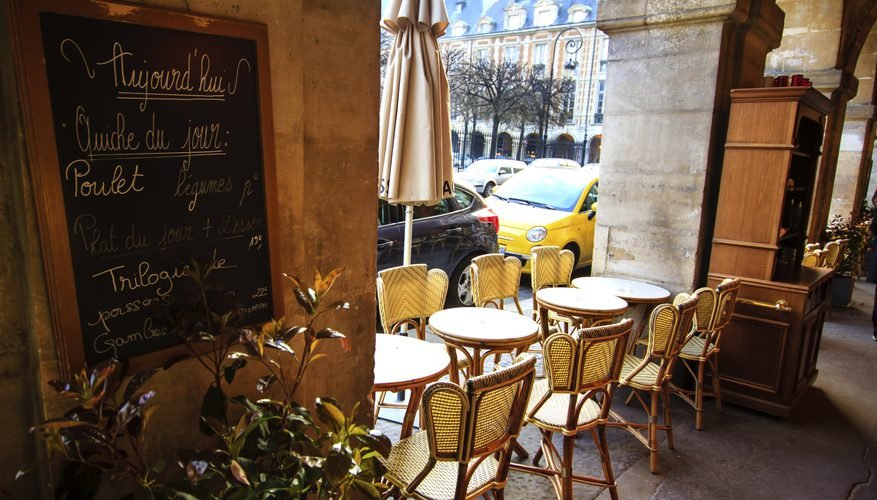 مطعم للايجار بشارع النصر بالمعادي 300م برخصة مطعم