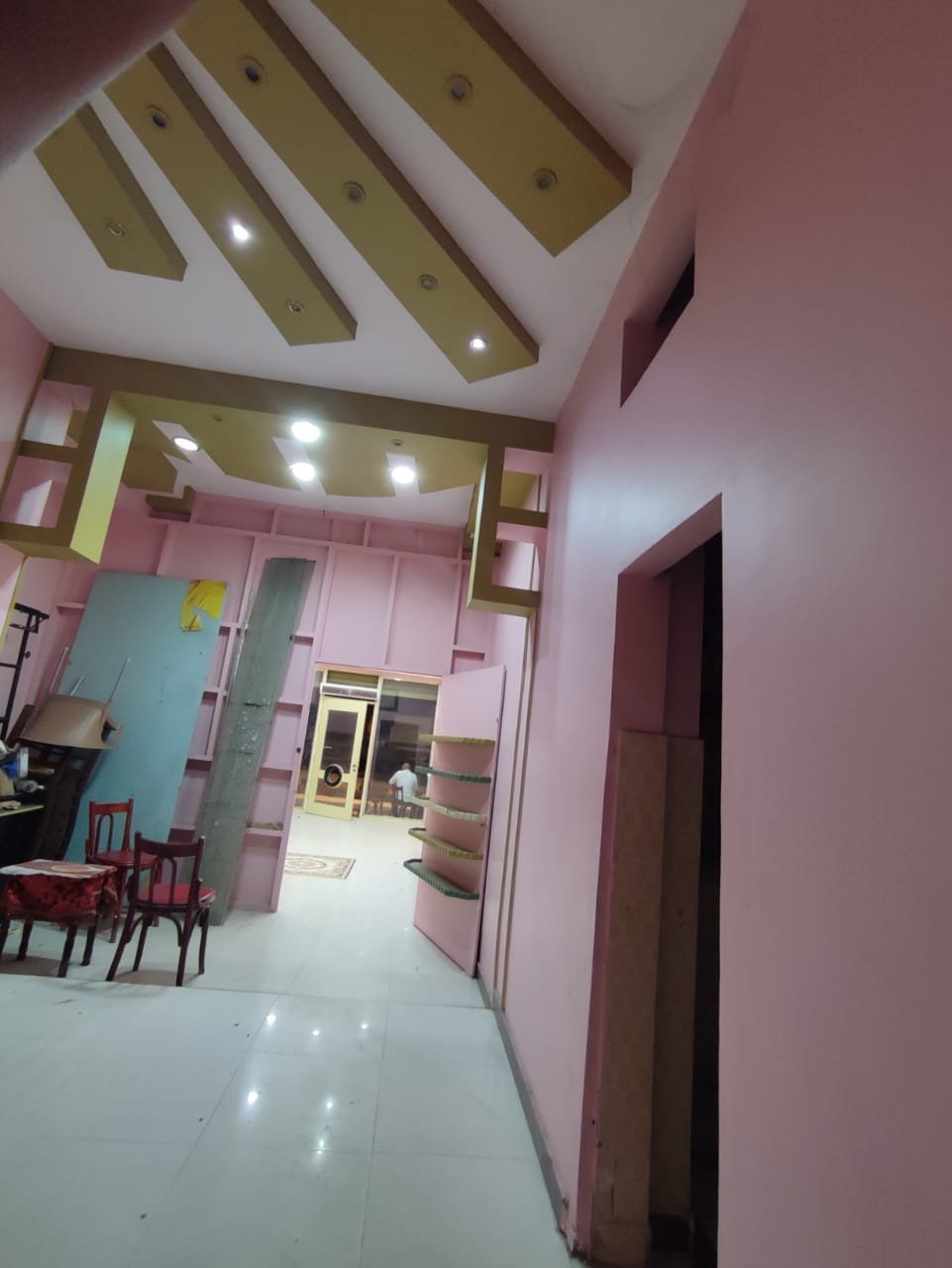 فرصة استثمارية لتملك محل بالحضرة الجديدة (CODE LA449)