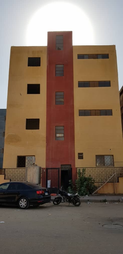 مصنع 300 متر للبيع ببدر