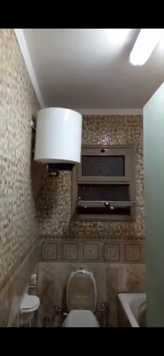 شقه لقطه رائعه باللبيني هرم