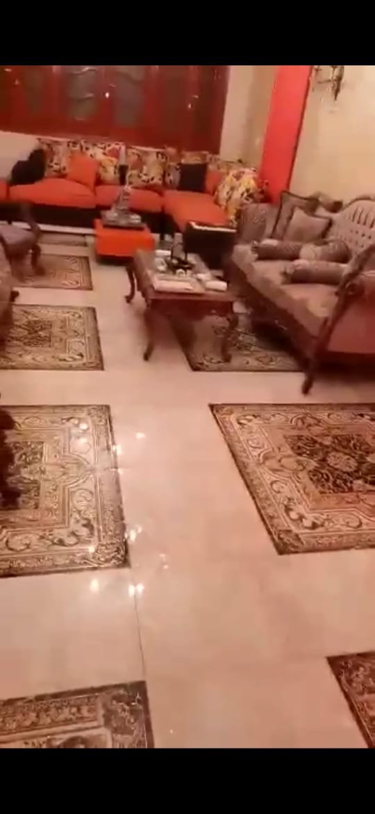 شقه لقطه رائعه باللبيني هرم