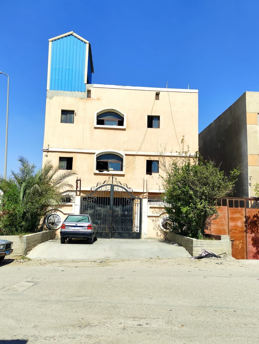 مصنع للبيع بمنطقة الشباب بالعبور