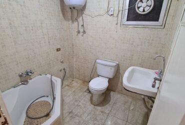 شقة بعمارات الضباط زهراء مدينة نصر ٩٦م