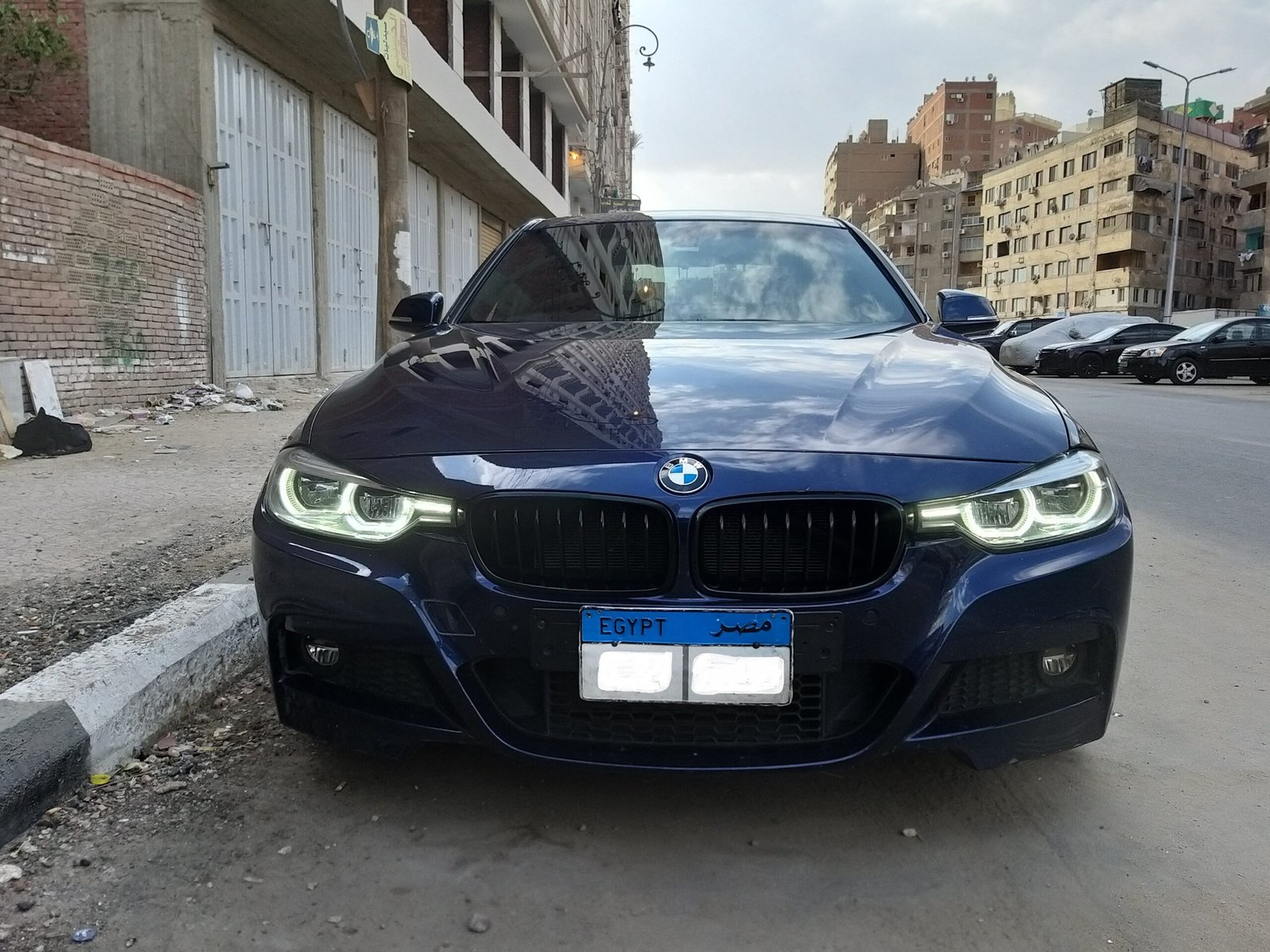 BMW –  320i – 2019