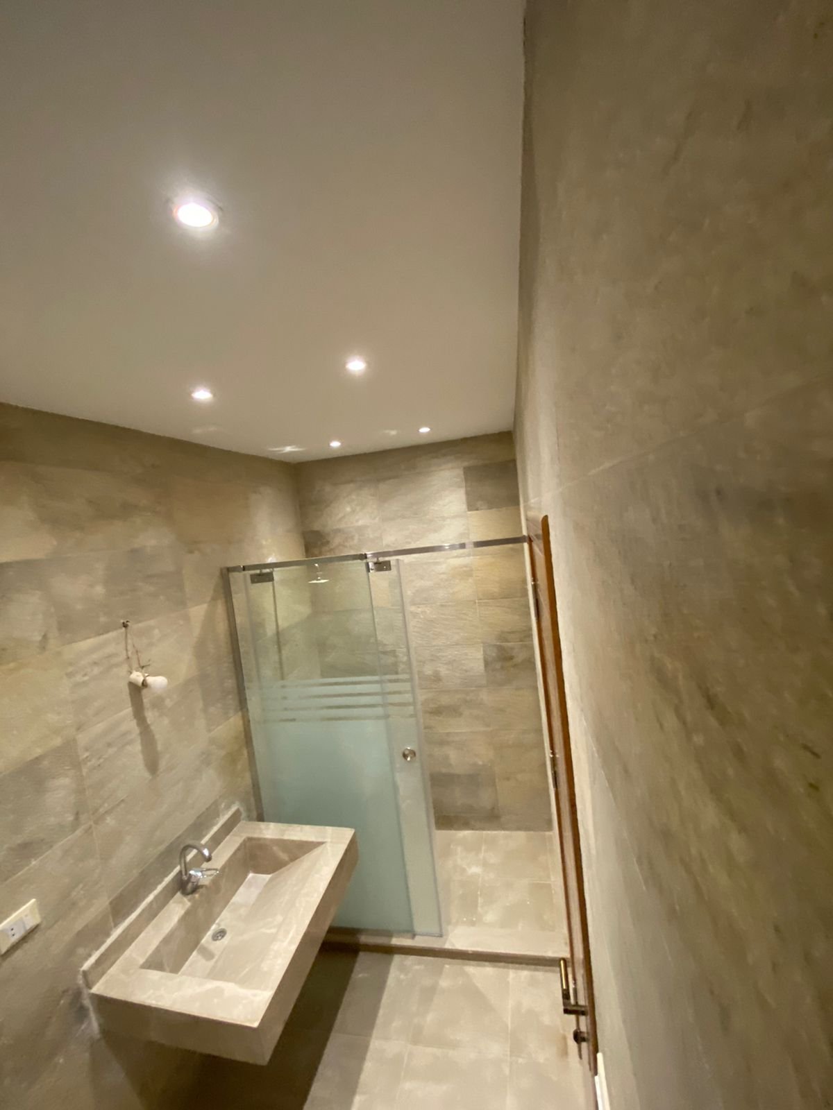 شقة للبيع بالحي الثامن الشيخ زايد 180 متر