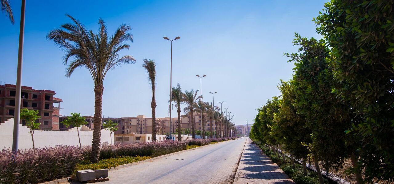 شقه 85م إستلام فوري متشطبه للبيع بتسهيلات في أشجار سيتي