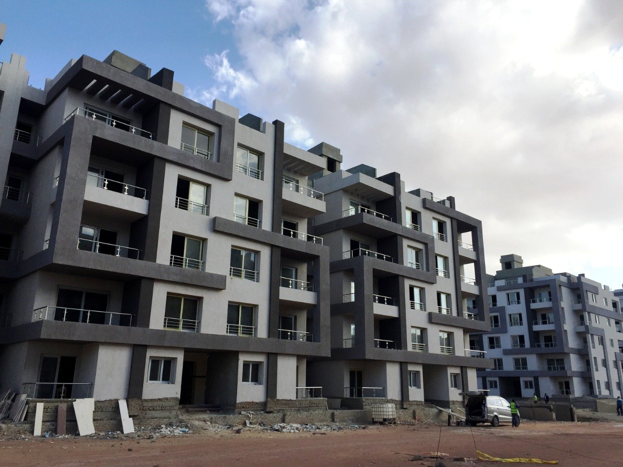 بنتهاوس 171م للبيع بتسهيلات في كمبوند جامعه القاهره