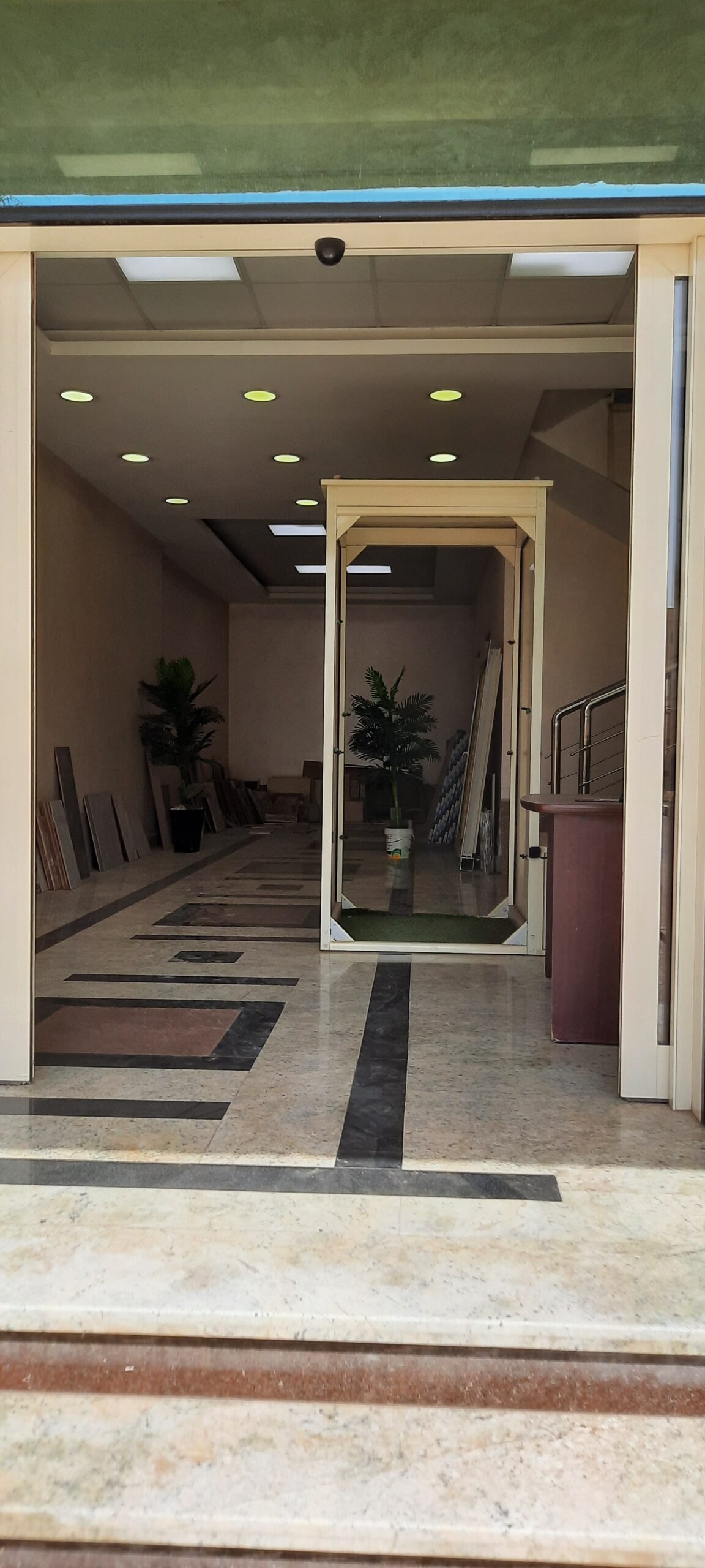 مقر اداري للبيع