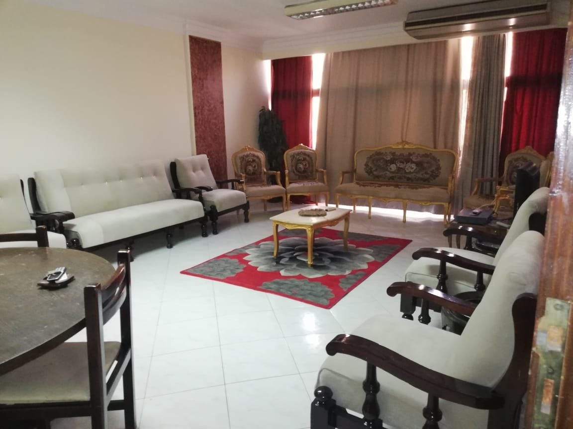 من #المالك_مباشره #شقه_مفروشه_للايجار بموقع متميز #بمدينه_نصر بين #احمد_فخري و #حسن_المأمون