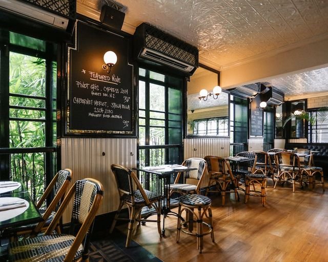 كافيه ومطعم للايجار بدجلة المعادي ٩٠م داخلي و ١٢٠م حديقة خاصة