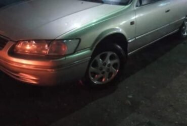 تويوتا  كاميرا  ١٩٩٩ للبيع