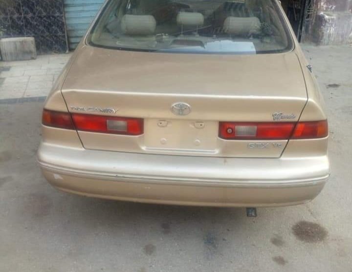 تويوتا  كاميرا  ١٩٩٩ للبيع