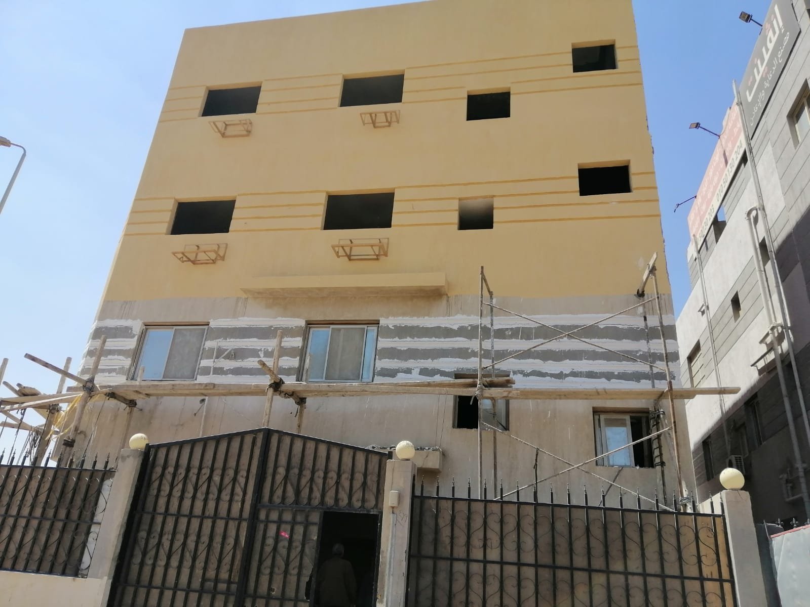 مصنع رخصة غذائى للبيع بالتجمع الخامس