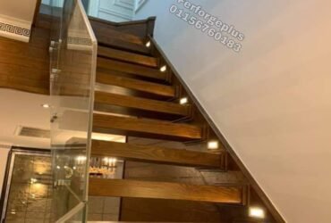 السلم الداخلي الطائر